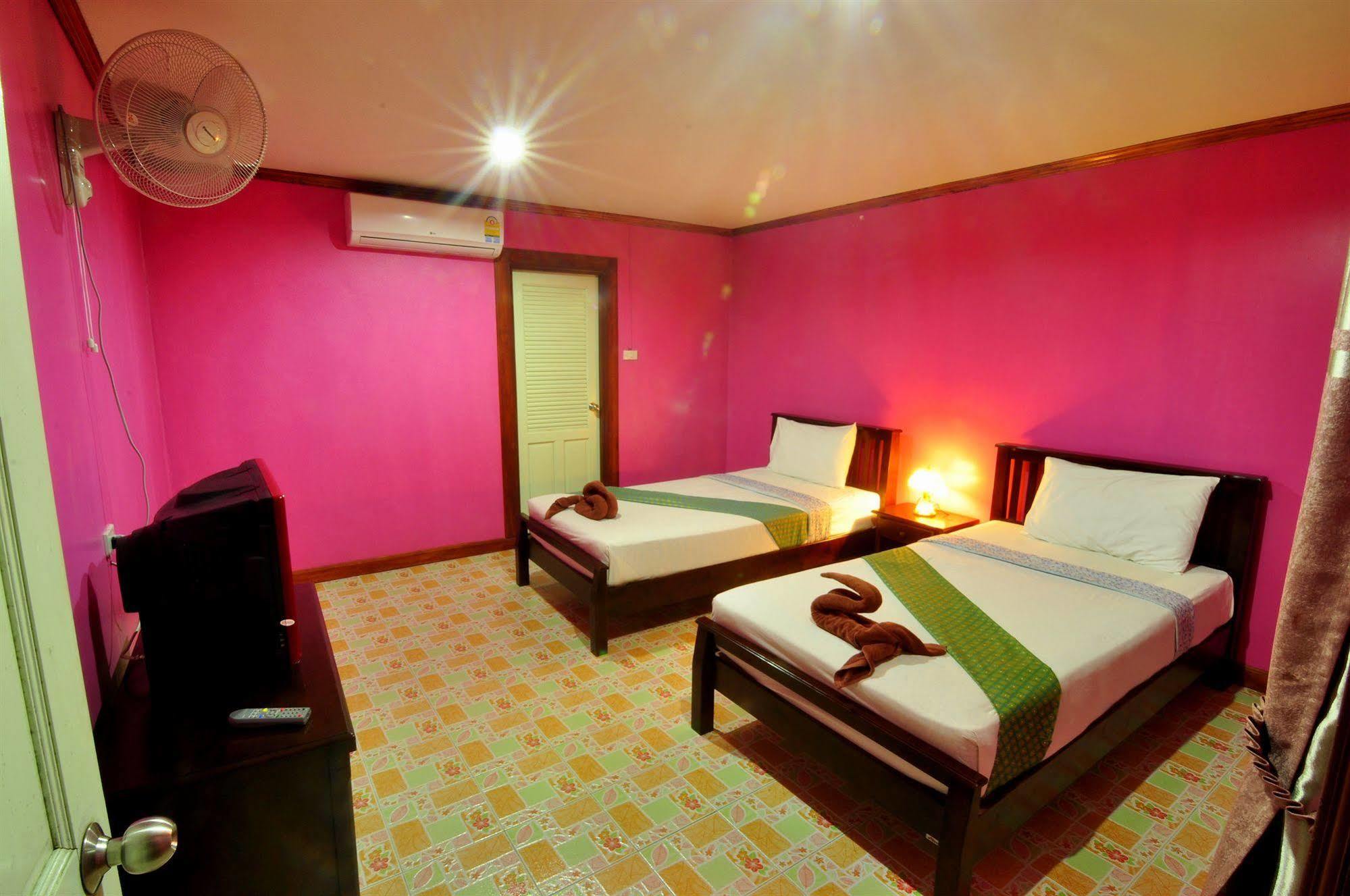 Phi Phi Sand Sea House Extérieur photo